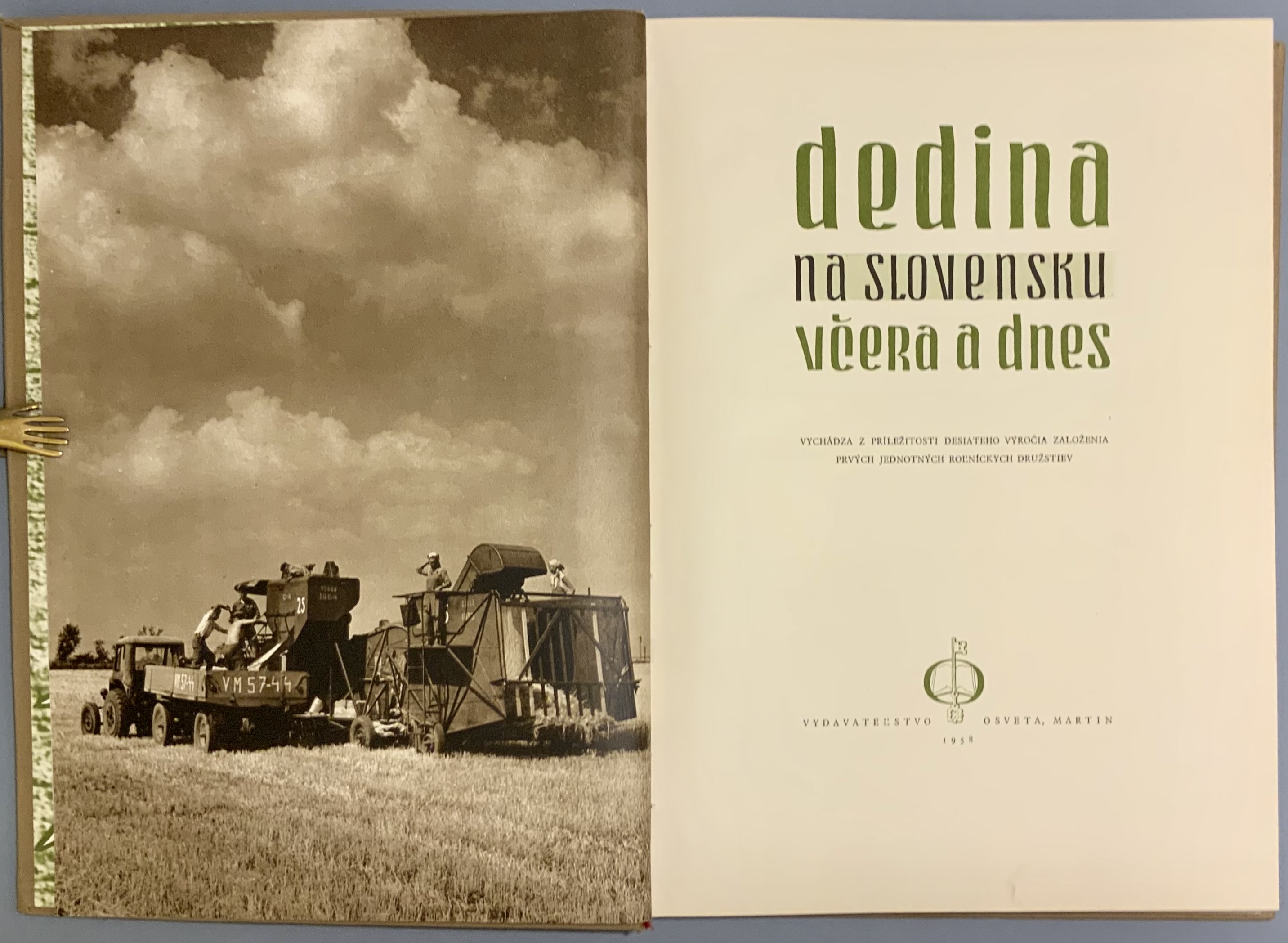 Dedina na Slovensku včera a dnes (hĺbkotlačový veľkoformátový album)