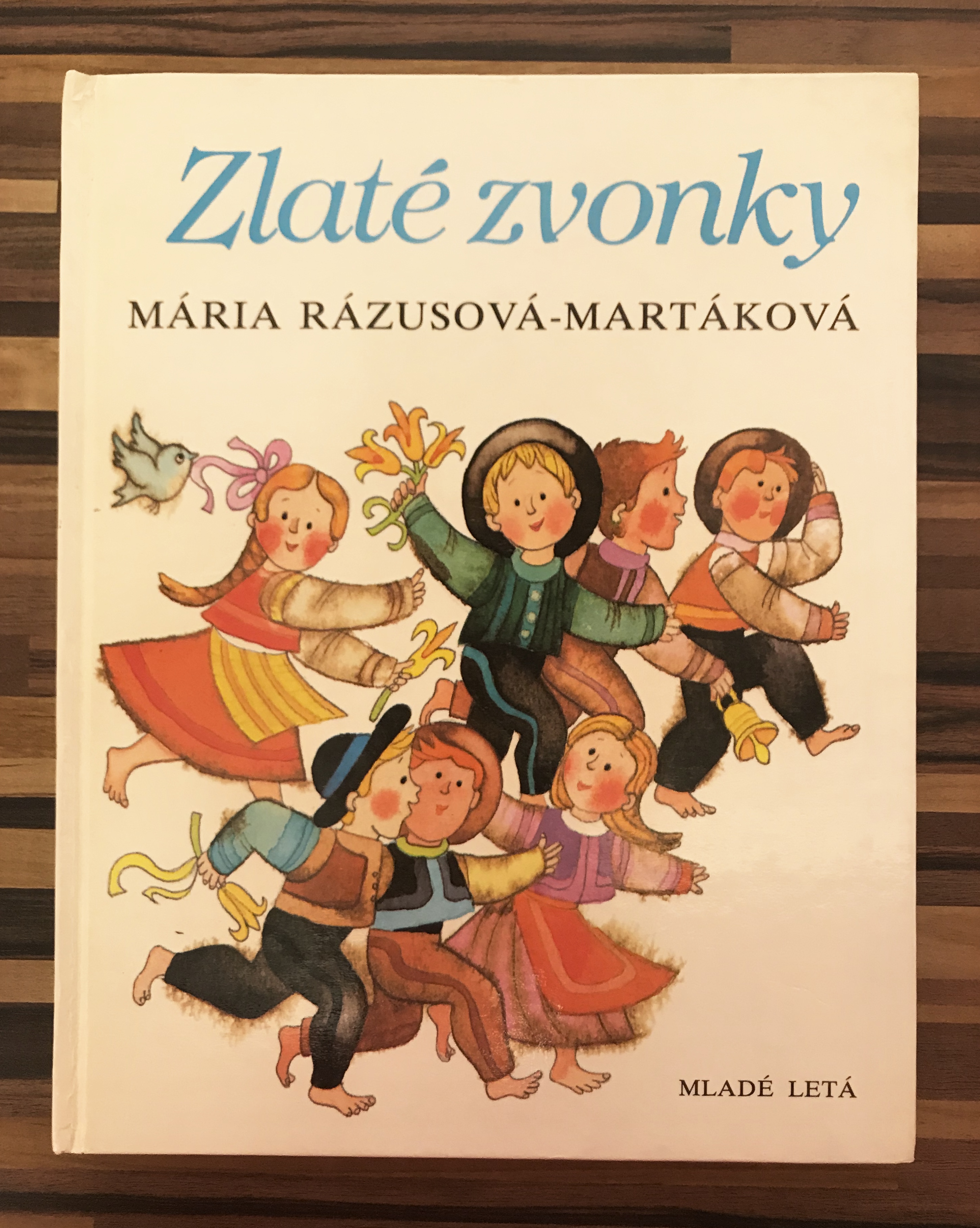 Zlaté zvonky. Detské veršíky a rozprávky