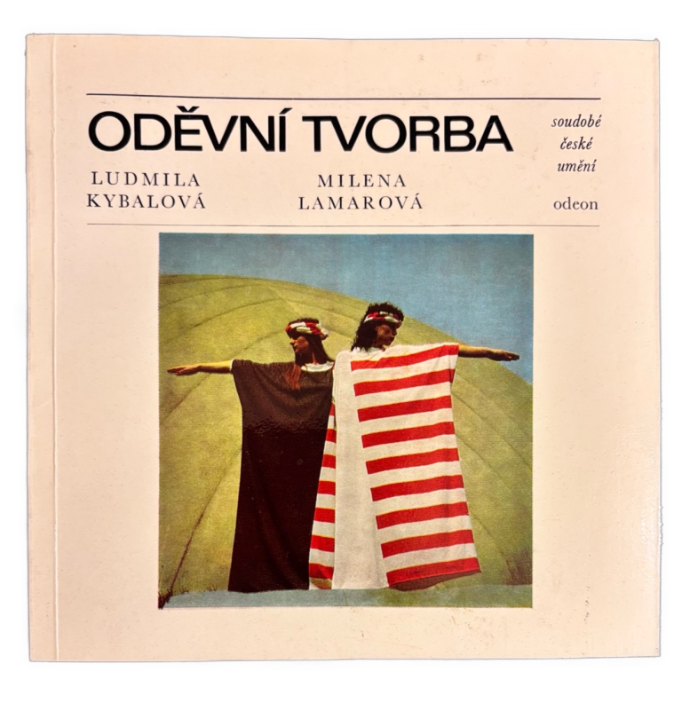 Oděvní tvorba 76482E26 303D 4FD4 B0BA AA2322C65AED